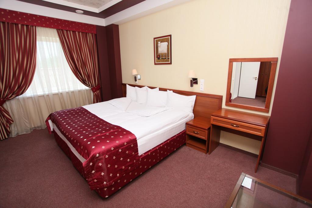 Premier Hotel Krasnodar Esterno foto