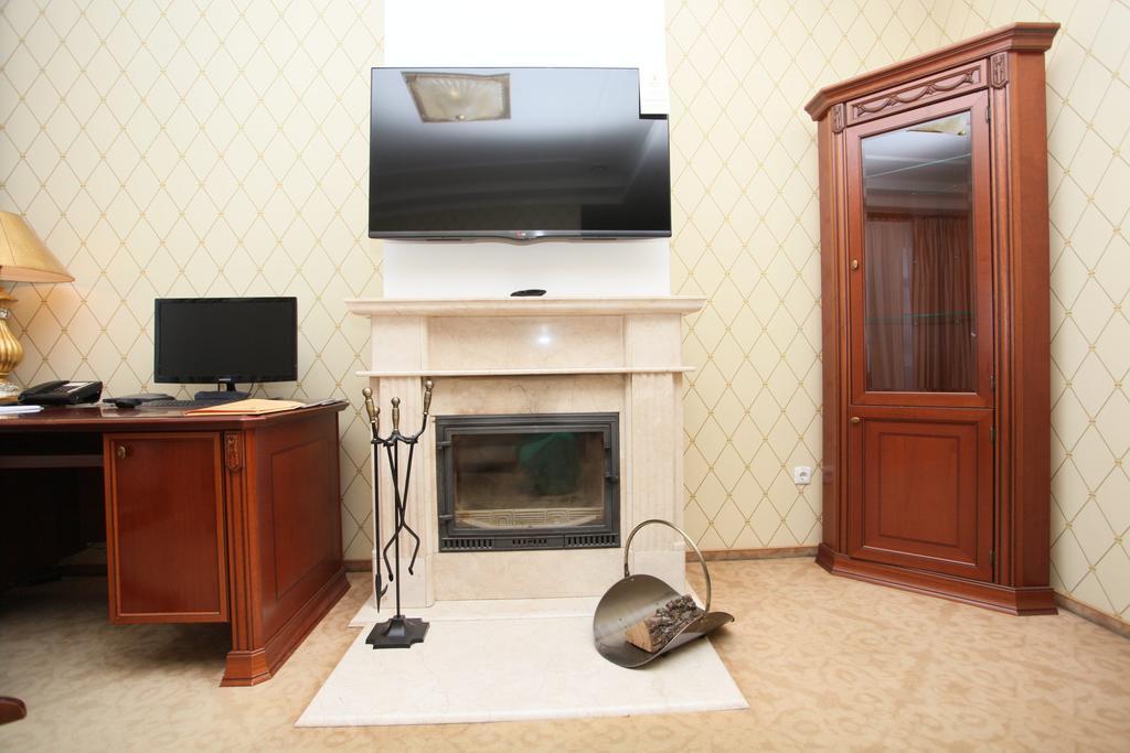 Premier Hotel Krasnodar Esterno foto